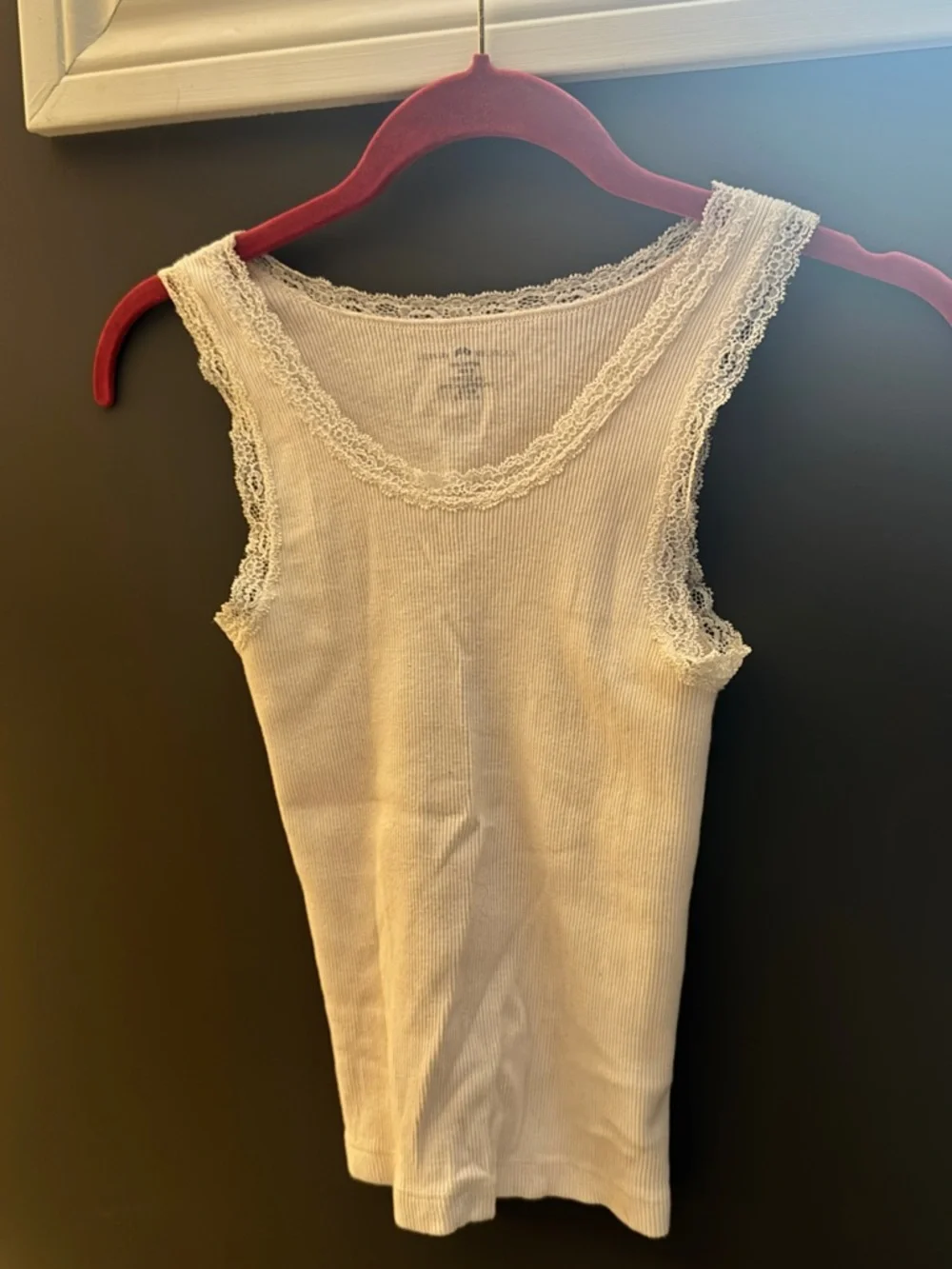 Brandy Melville Pink Lace-Trim Tank - Picture 1 of 3